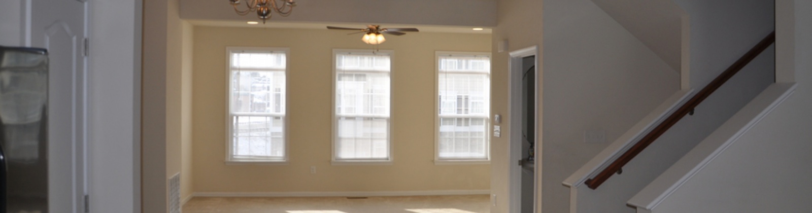 4 Bedrooms Bedrooms, ,3 BathroomsBathrooms,Townhouse,For Rent,1003