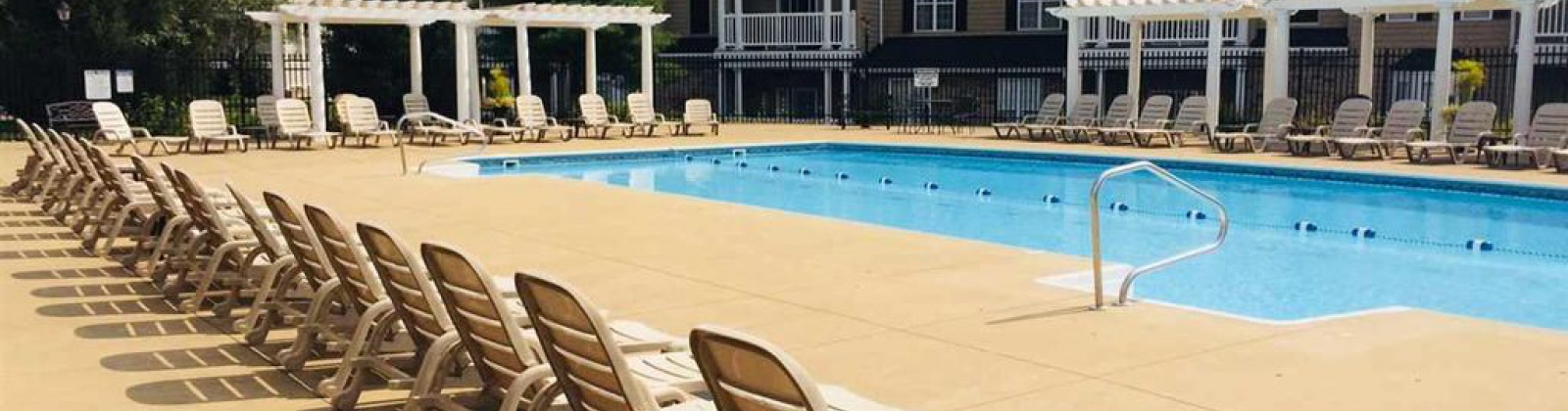 4 Bedrooms Bedrooms, ,3 BathroomsBathrooms,Townhouse,For Rent,1003
