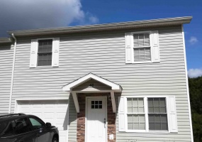 2 Bedrooms Bedrooms, ,2 BathroomsBathrooms,Apartment,For Rent,1005